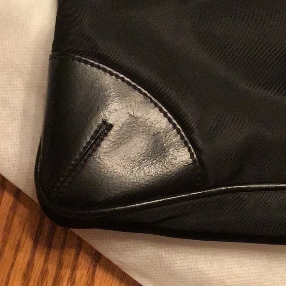 Prada 100% authentic bag - Picture 3 of 8